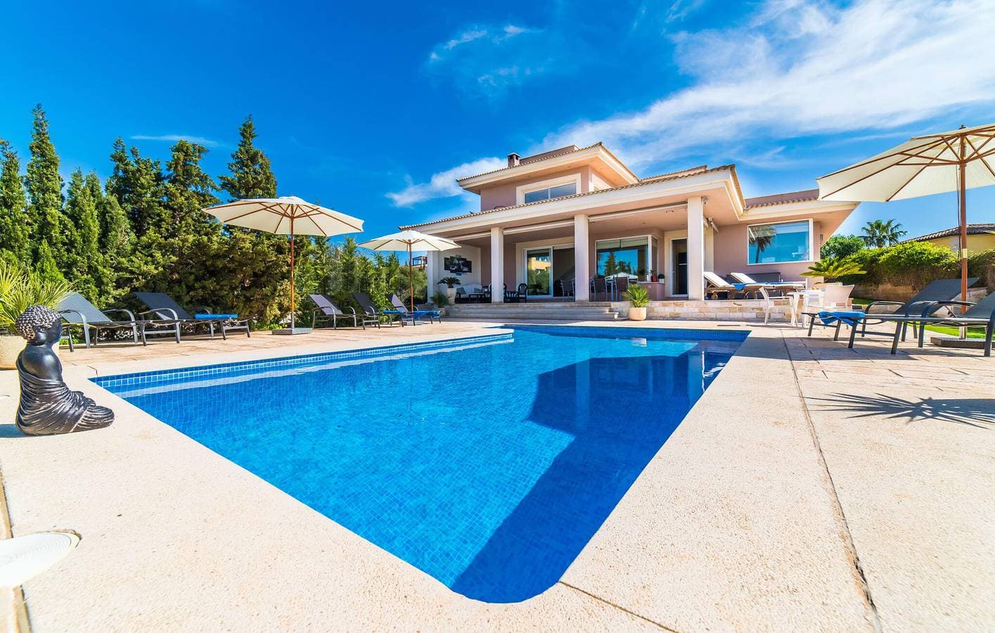Foto 11 von 52: Apartment mit Meerblick, Pool und Terrasse | Nähe Strand und Restaurants