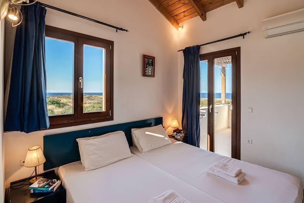 Foto 4 von 22: Aeolus 5 Schlafzimmer Villa mit privat Pool und Meerblick, Wi-Fi, 5 Min vom Meer
