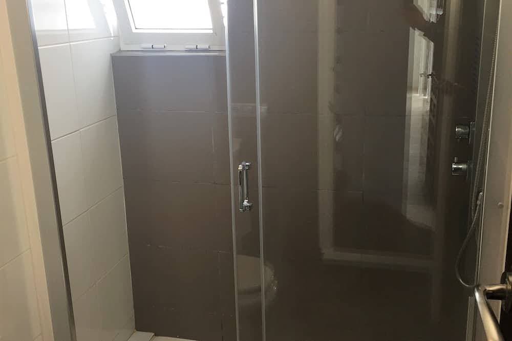 Foto 6 von 30: Eine luxuriöse moderne Villa, einen erstaunlichen privaten Pool und einen großen Garten. Sonderpreise 2019