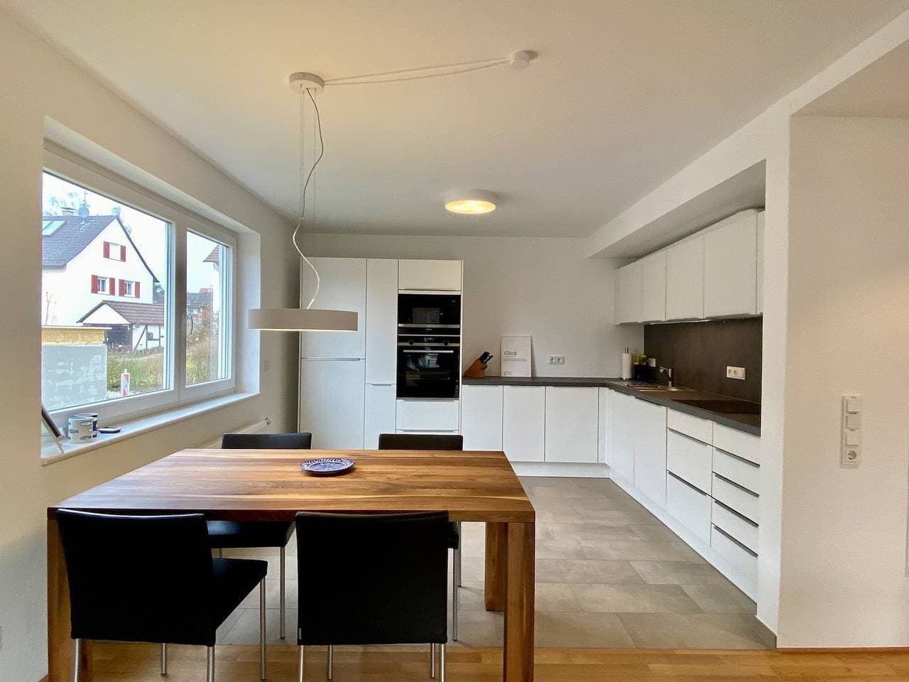 Foto 5 von 30: Ferienwohnung Zoom - Stilvolle Wohnung mit Balkon in ruhiger Umgebung
