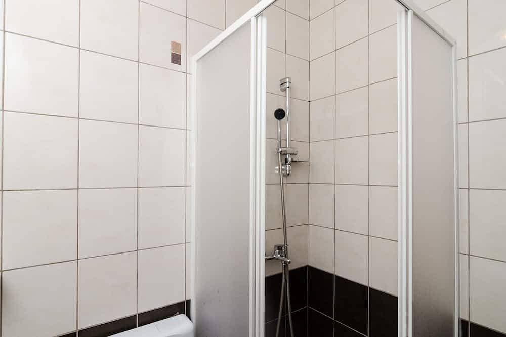 Foto 12 von 17: Guesthouse Moretic - Suite mit 2 Schlafzimmern, Balkon und Meerblick