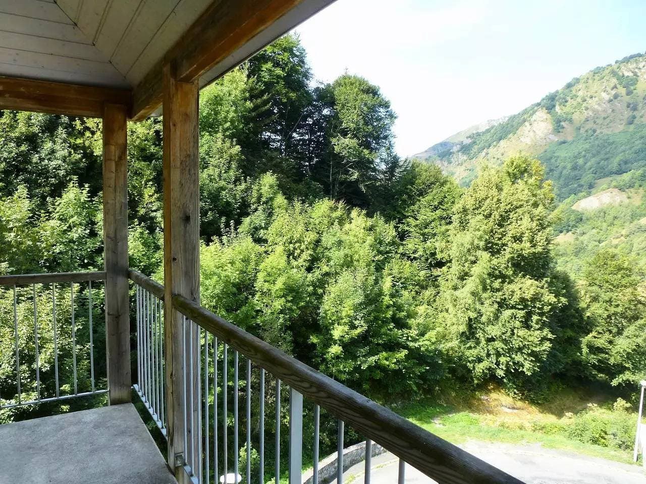 Foto 12 von 12: Helle Wohnung mit 2 Balkonen und überdachten Parkplätzen