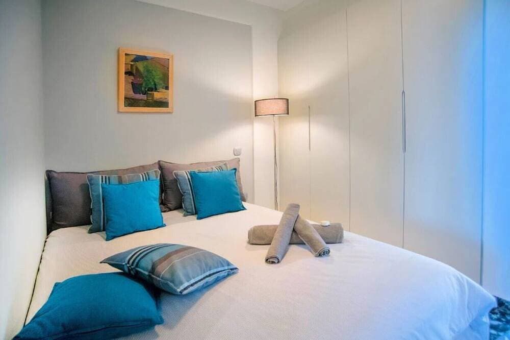 Foto 2 von 16: Vouliagmeni Kavouri Waterfront Apartment