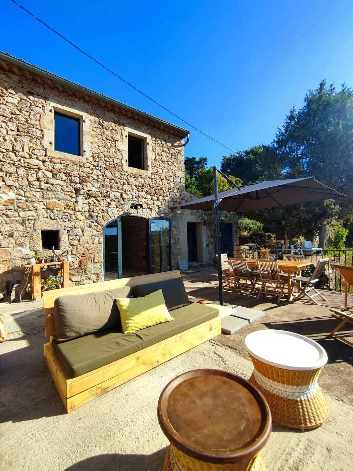 Ein reizvolles Atelier im Herzen der Ardèche 1