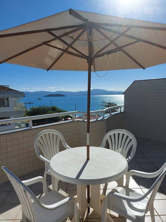 Foto 13 von 22: Penthouse mit Pool, Grill und herrlichem Meerblick.
