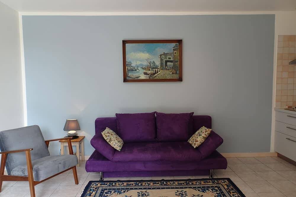 Foto 6 von 30: Ein wunderschönes Studio, Küchenzeile, Bad,Terrasse, Garten mit Grill, gr. Pool!