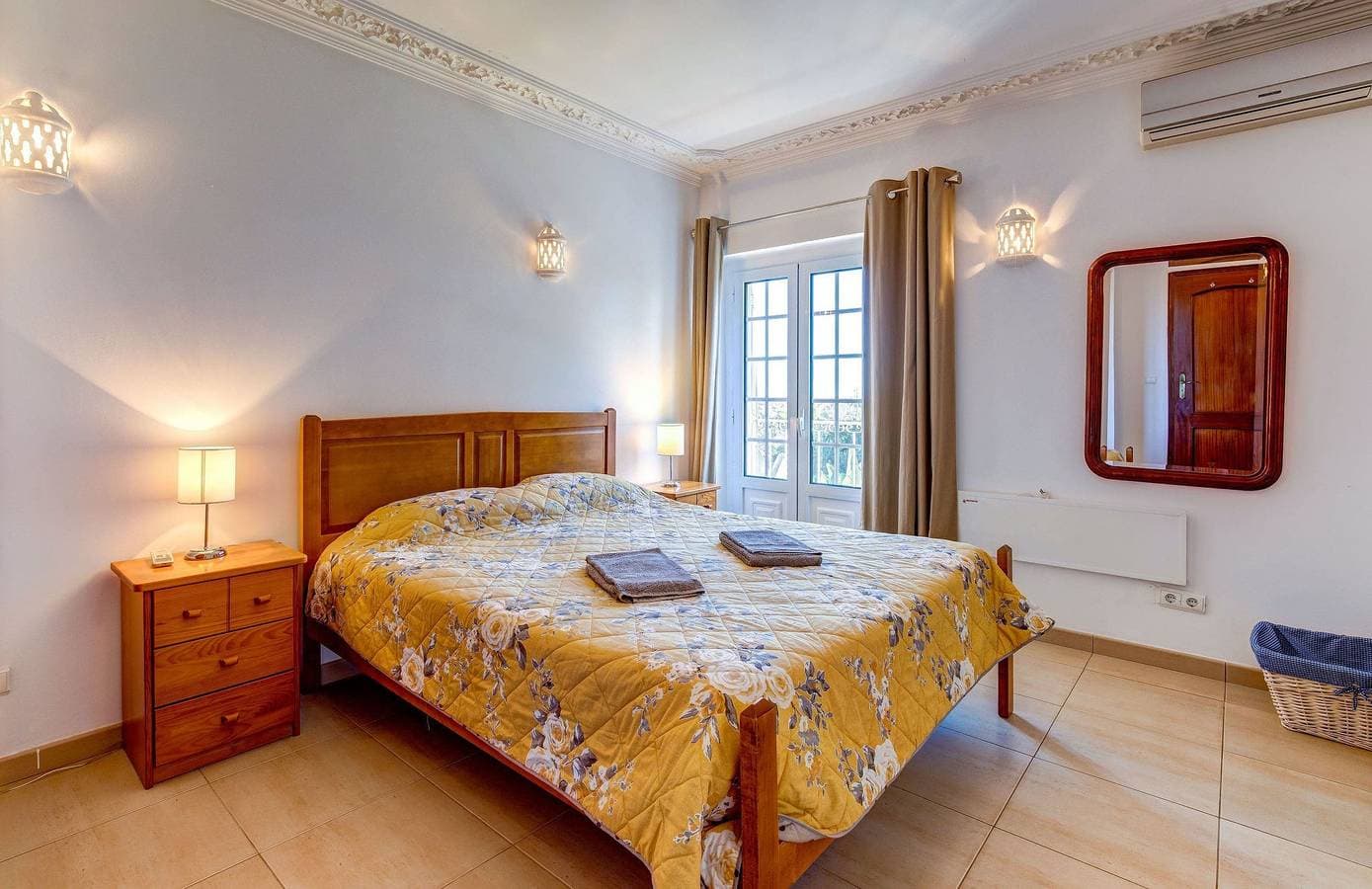 Foto 4 von 28: 11 marinha · Two Bedroom Apt at Praia do Marinha