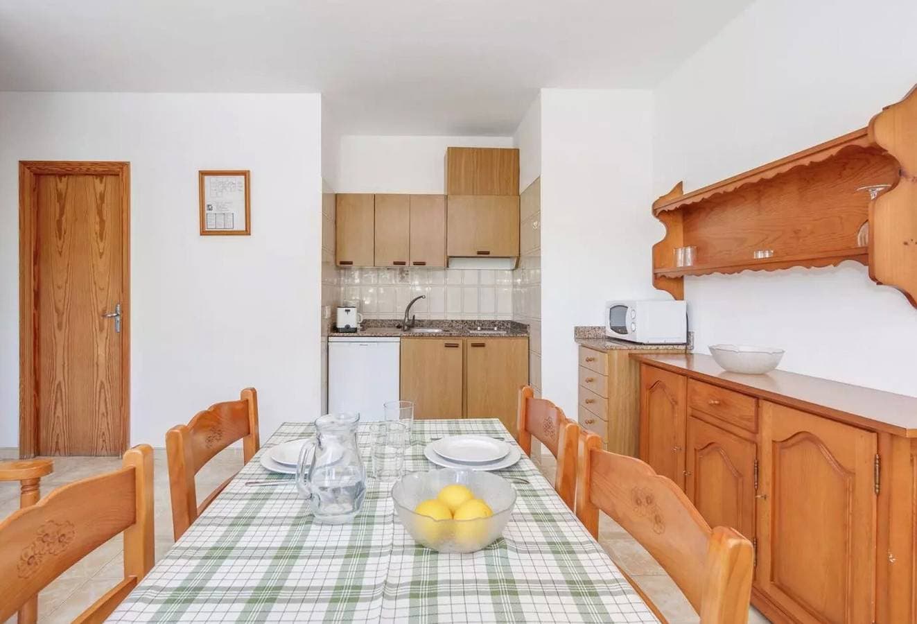 Foto 11 von 21: Charmante Ferienwohnung "La Cabanya 3D" mit Gemeinschaftspool, Terrasse & WLAN