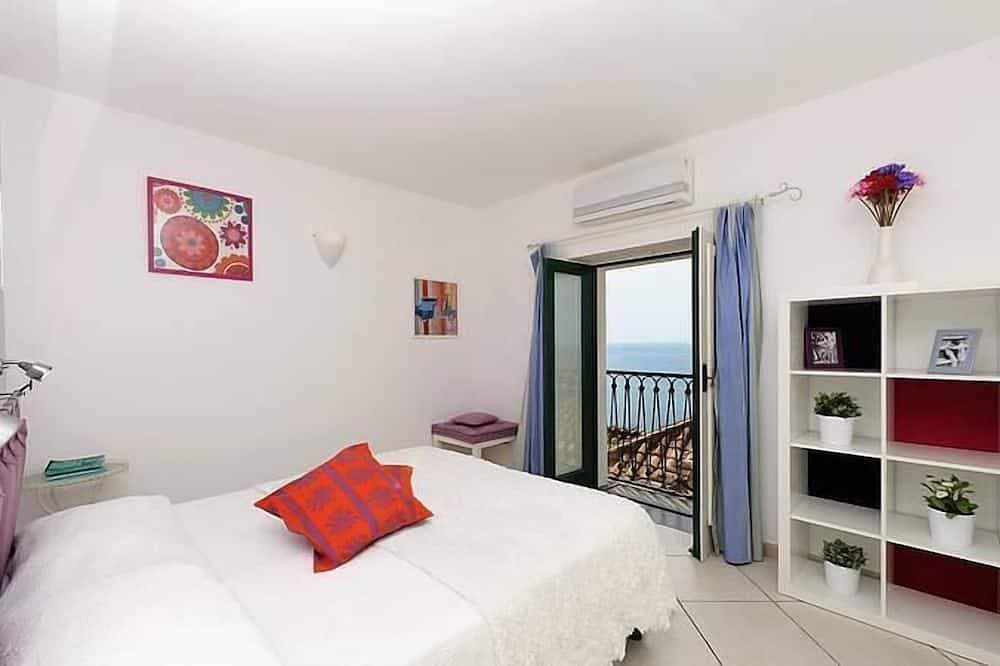 Ciliegia by Amalfivacation.it - Sea View, Few Steps from the Beach 1