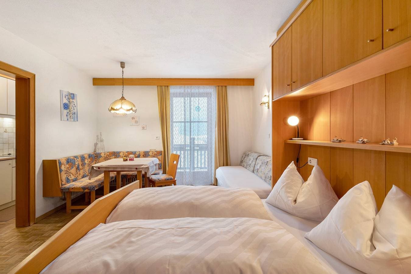 Foto 2 von 52: Ferienwohnung 'Winter' mit Bergblick, Gemeinschaftsgarten und Wi-Fi