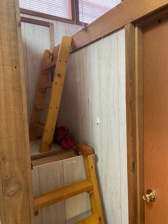 Foto 13 von 43: \"Porch and Pine\" nicht so winziges kleines Blockhaus