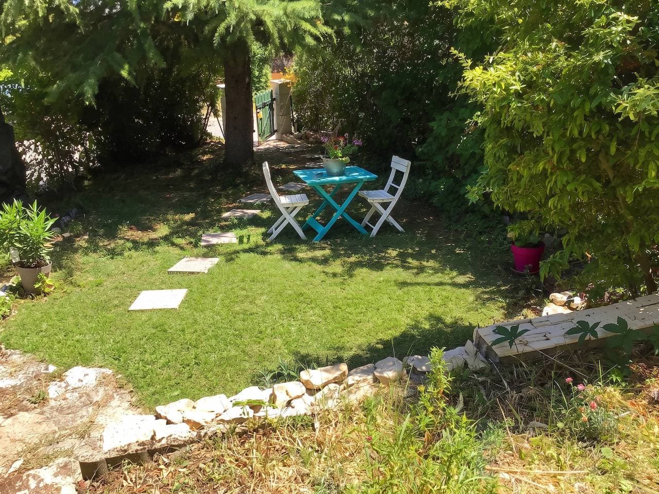 Foto 2 von 58: Charmantes Haus in Vachères mit Garten und Bergblick