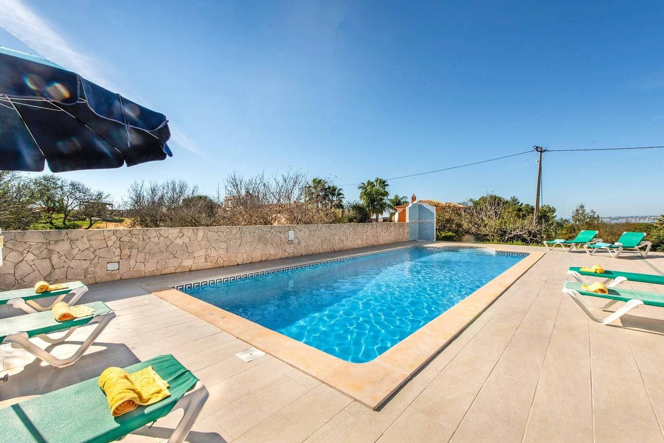 Foto 8 von 37: Villa für 8 Personen mit Terrasse