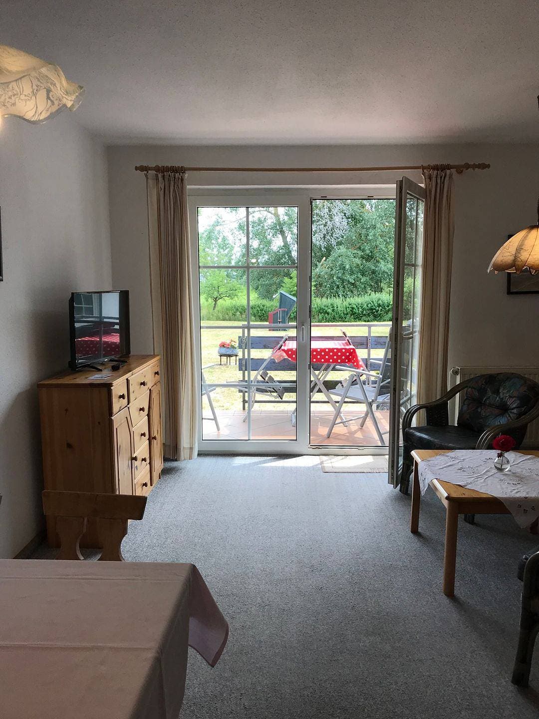 Foto 4 von 11: Kleine Erdgeschoss Ferienwohnung direkt am Boddstedter Bodden - Jana