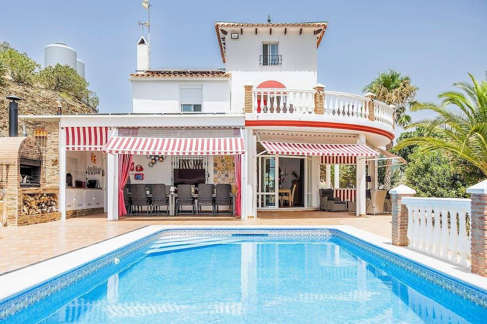 Luxusvilla für Familien, Freunde und Gruppen bis zu 14 Personen 1