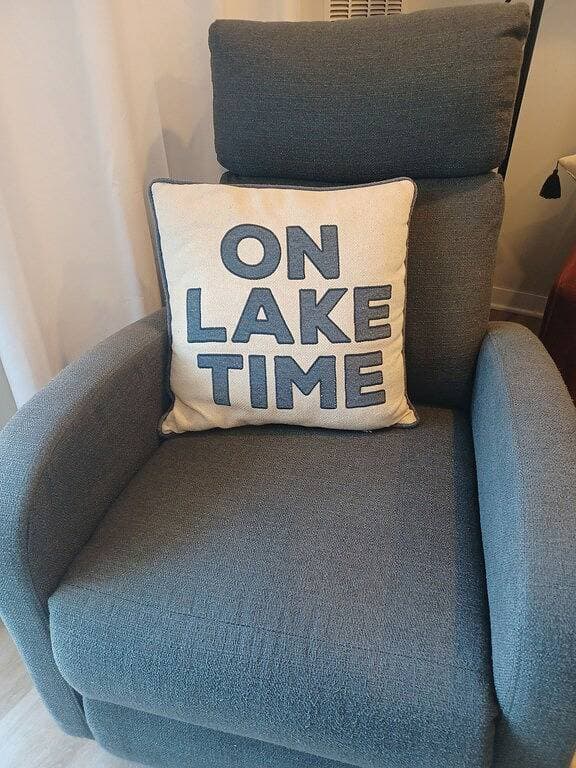 Foto 4 von 26: Waterfront Condo at Stripers Landing, Smith Mountain Lake, Virginia