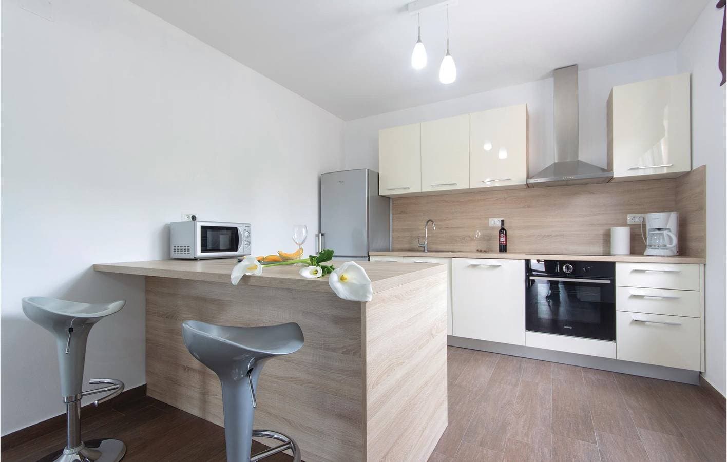 Foto 5 von 54: Gemütliche 2-Zimmer-Ferienwohnung mit Terrasse und Parkplatz, 2,5 km vom Zentrum von Manjadvorci entfernt