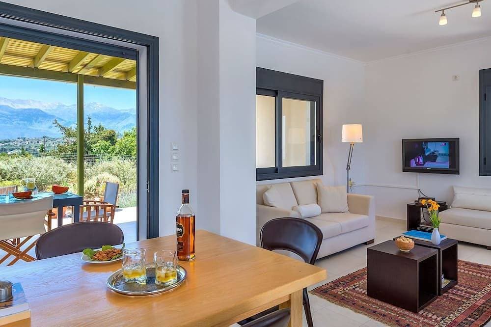 Foto 12 von 30: Villa mit Pool für bis zu 8 Personen. Meerblick.