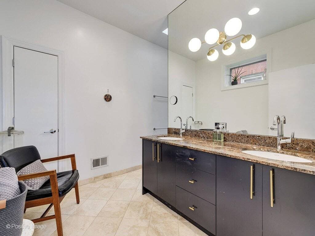 Foto 3 von 23: Chicago Flusshaus mit privater eingezäunter Oase