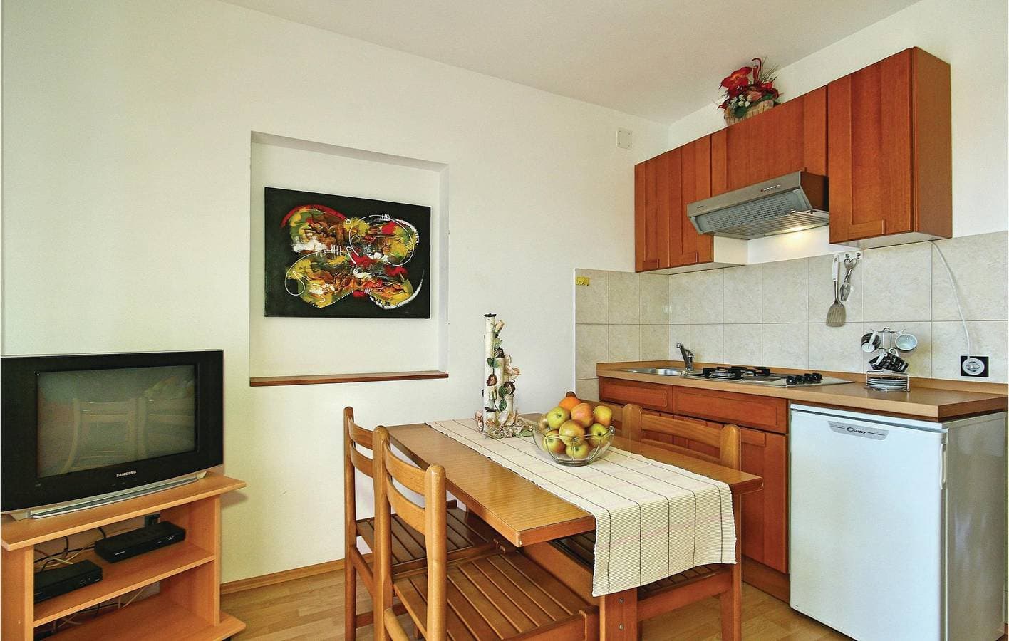 Foto 12 von 32: Charmante 2-Zimmer-Wohnung mit Terrasse, WLAN und Parkplatz in der Nähe von Captain Morgan