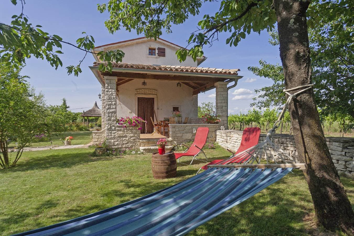 Foto 5 von 23: Ferienhaus Galant * eingezäunter Garten, Terrasse, Grill, WLAN
