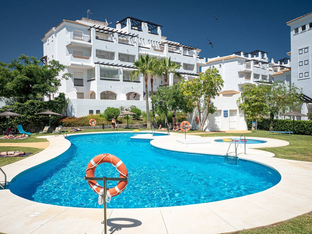 Residencial Duquesa 2101 Pool View 1