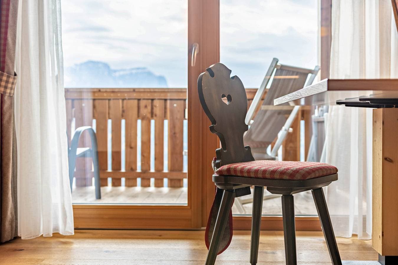 Foto 2 von 27: Ferienwohnung 'Hatzes App Langkofel' mit Bergblick, Balkonen und WLAN