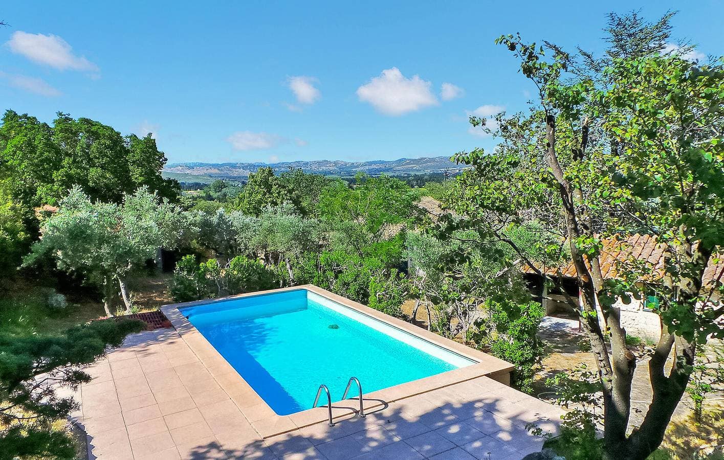 Mouriès Bergblick Apartment mit Pool & Parkplatz 1