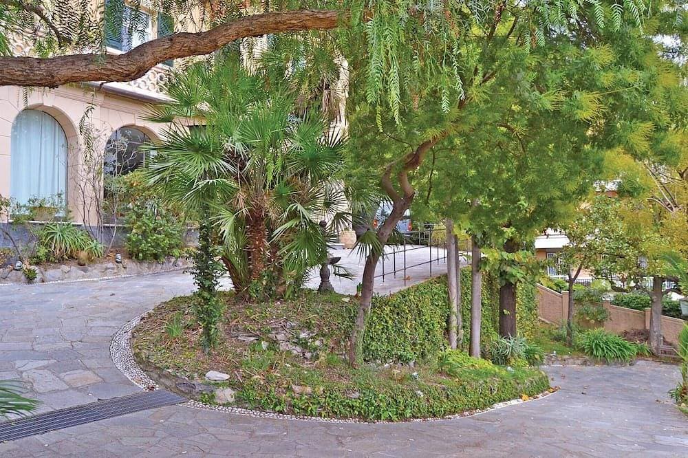 Foto 7 von 22: Schöne Wohnung in Rapallo Ge mit Außenpool