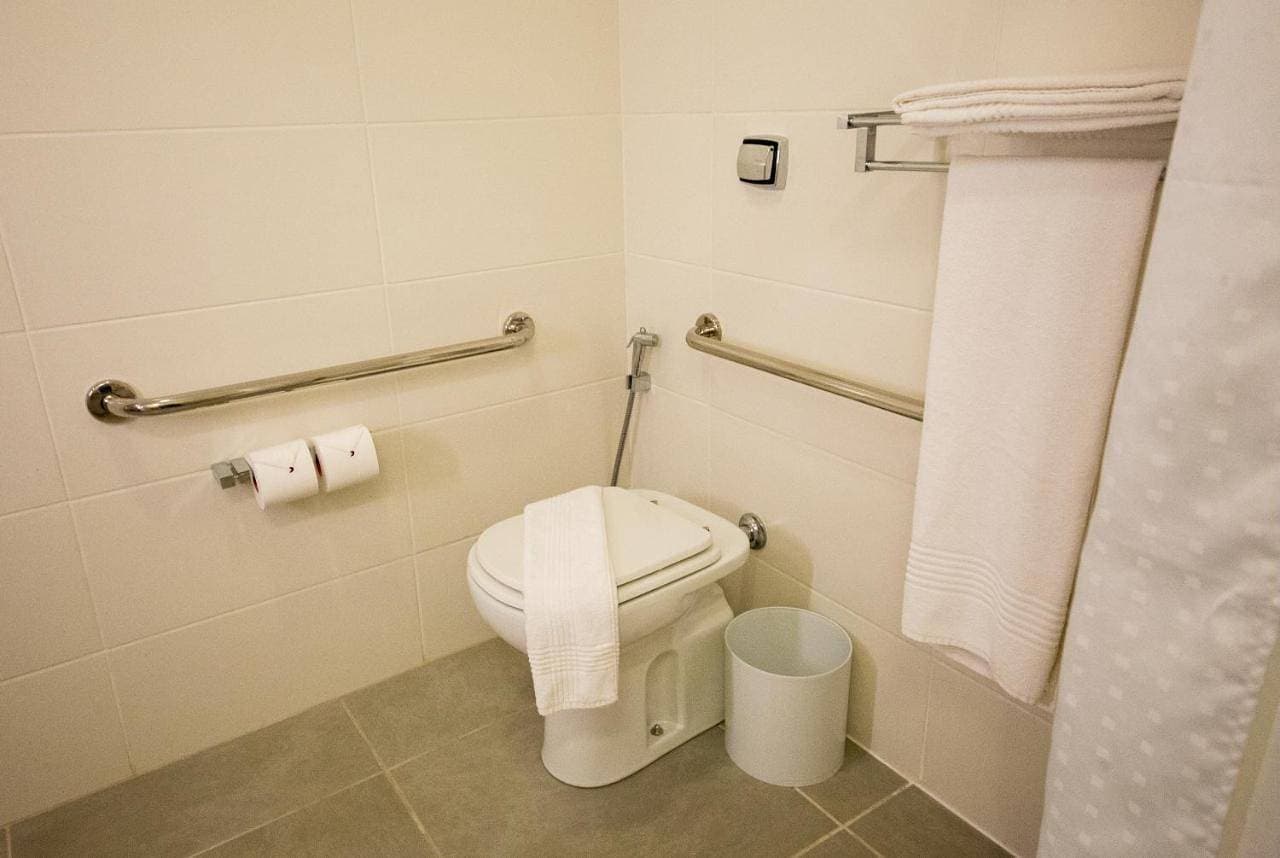 Foto 10 von 11: Double Room - Disability Access