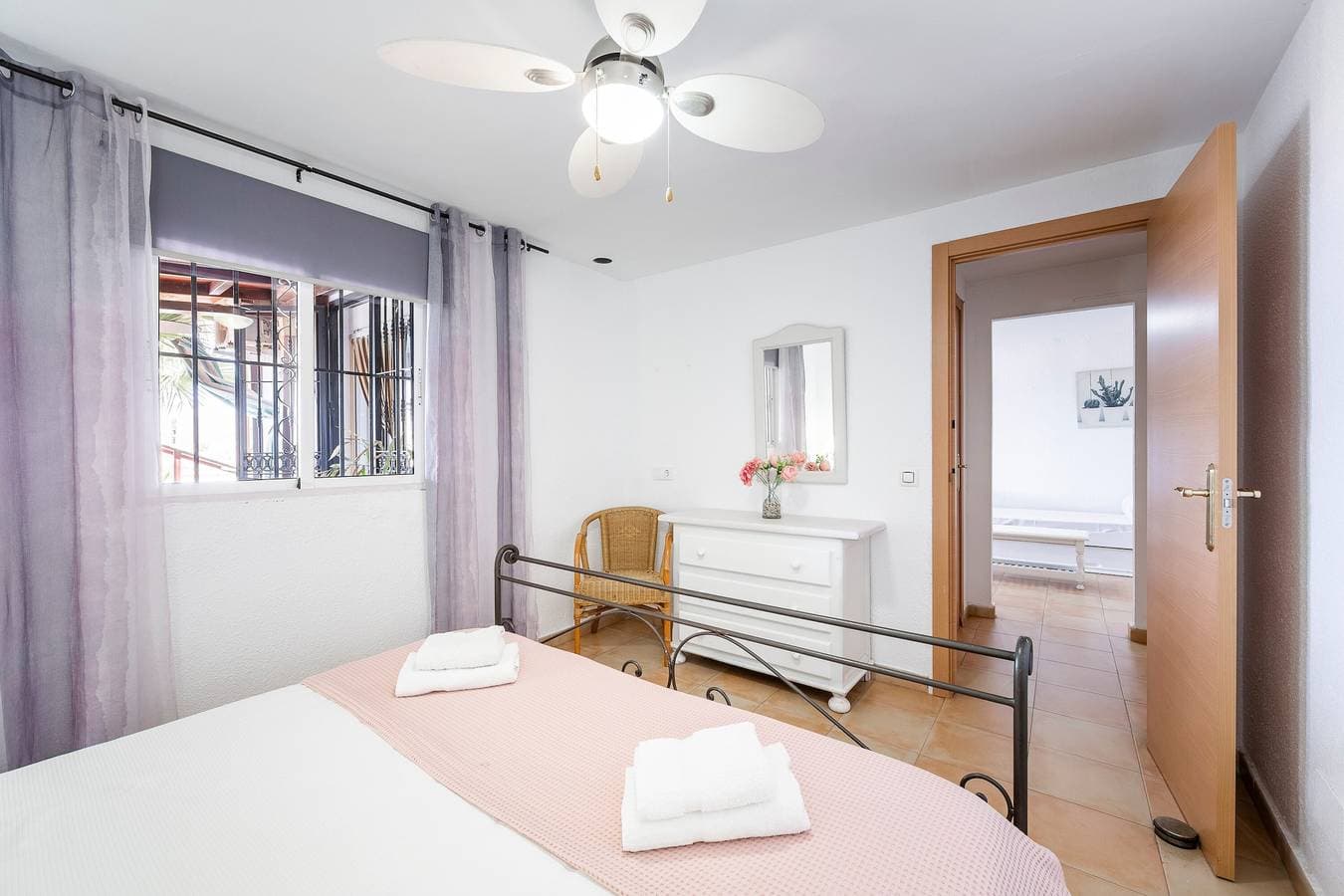 Foto 11 von 28: Ferienhaus 'Vista al Mar Ylenia' mit Meerblick, Pool, 2 Terrassen und WLAN