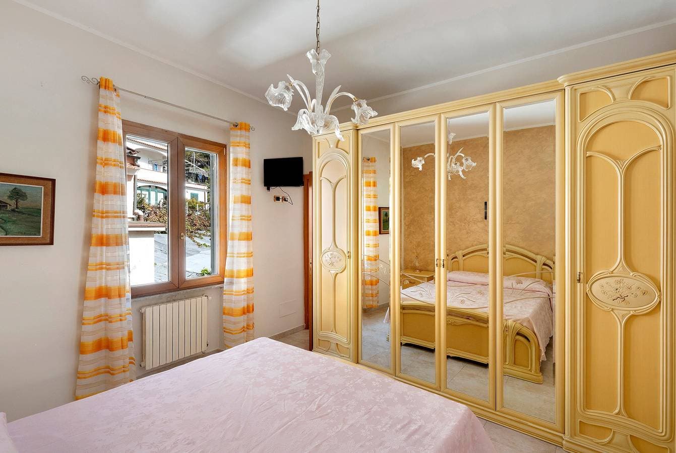 Foto 10 von 20: Apartment 'Ce Tour - La Casa del Limone di Nonni' mit Bergblick, WLAN und Klimaanlage