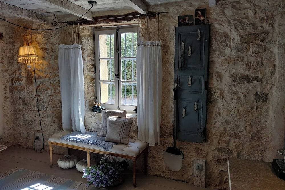 Foto 11 von 23: Romantische Wohnung in historischem Haus in der Provence