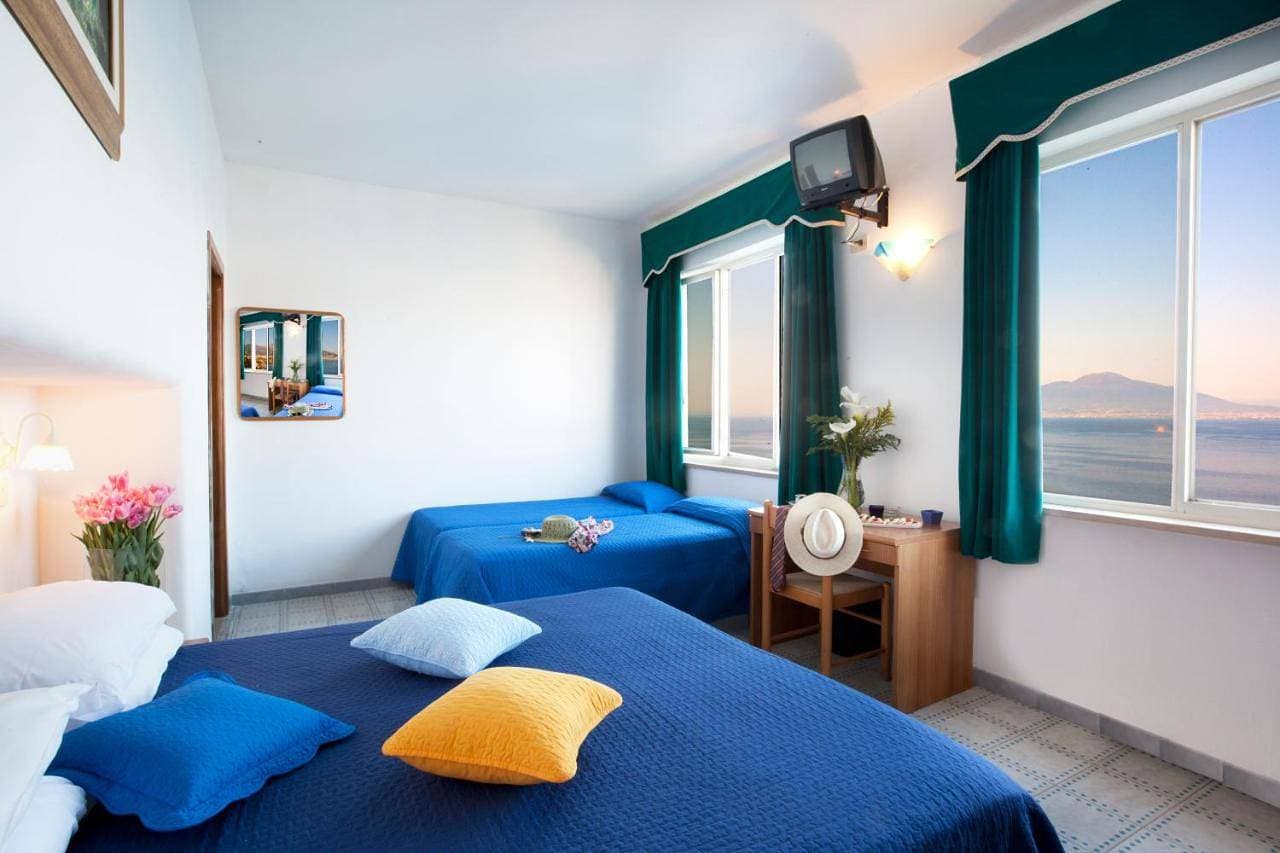 Foto 6 von 9: Quadruple Room with Sea View