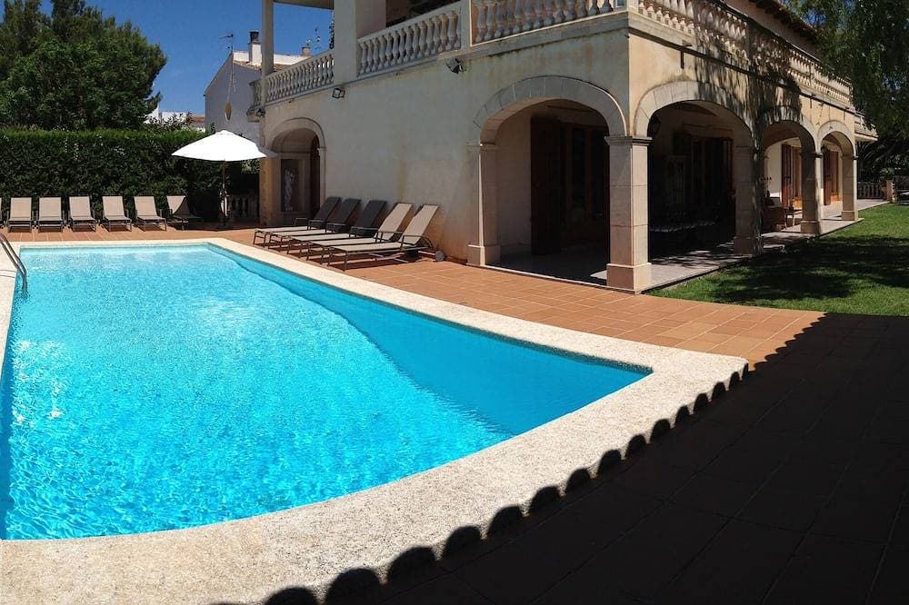 Angebot April-may Villa von 400 m² mit Privatem Pool und am Meer 1