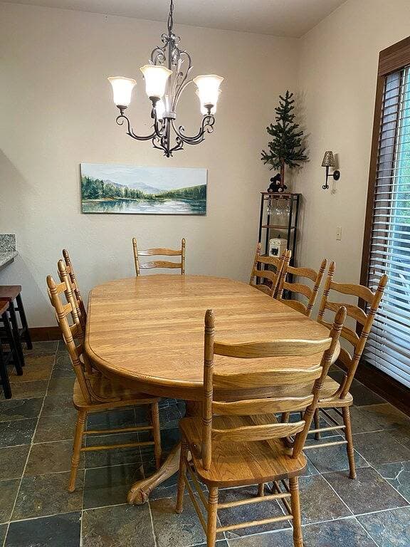 Foto 11 von 40: New Shaver Lake listing! Beautiful 4 Bed 3 Bath