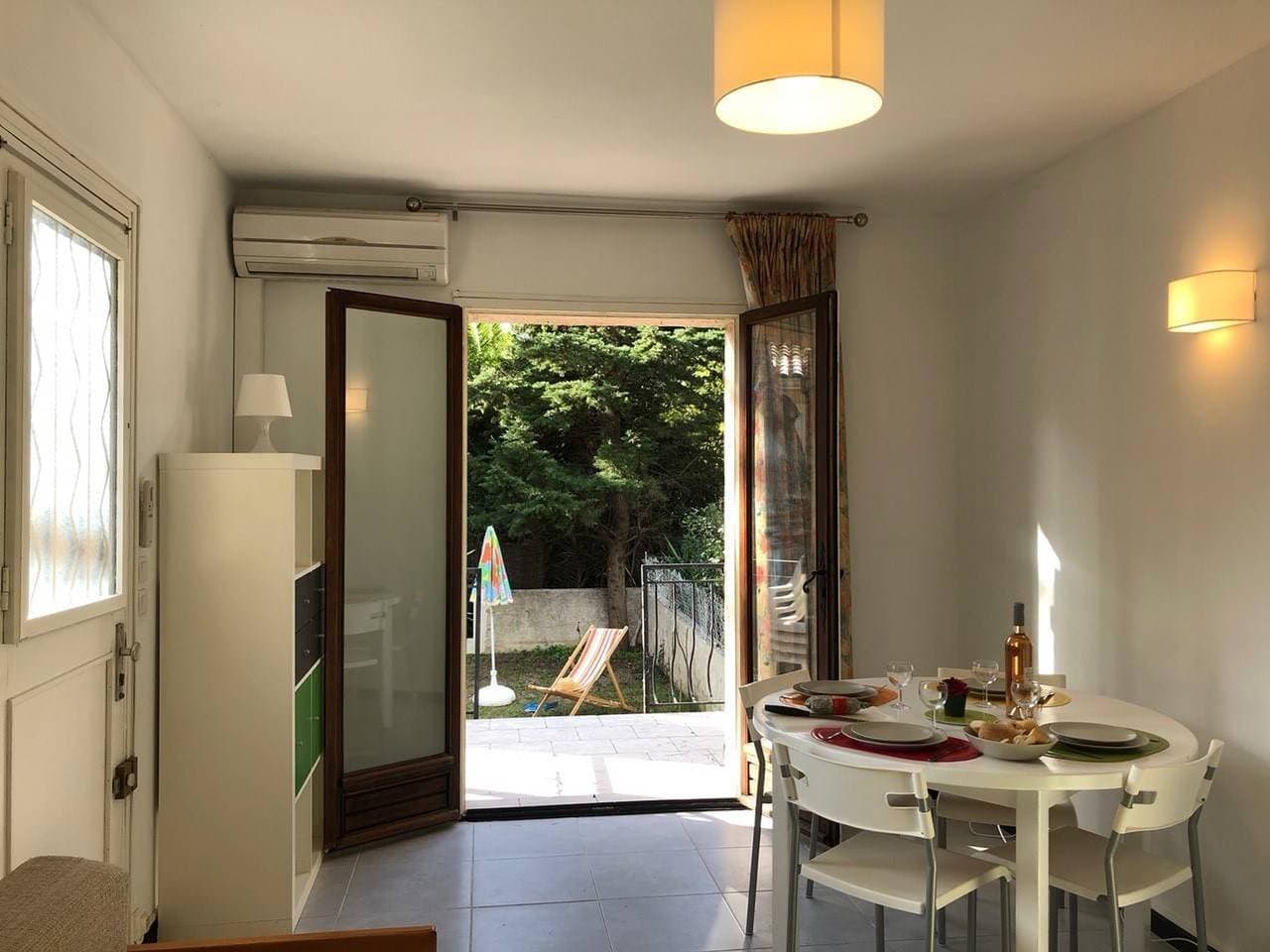 Foto 4 von 20: Gemütliches Studio mit Mezzanine, Garten & Parkplatz in ruhiger Wohngegend, 4 Pers.