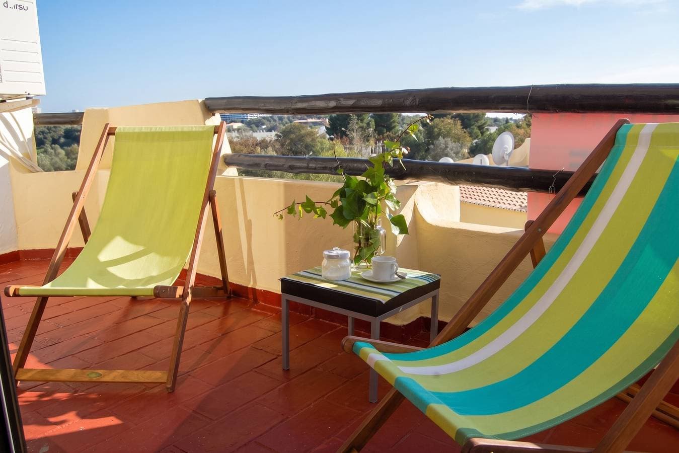 Foto 4 von 15: Charmantes Apartment in Alvor, 70 m², Balkon & Gartenblick