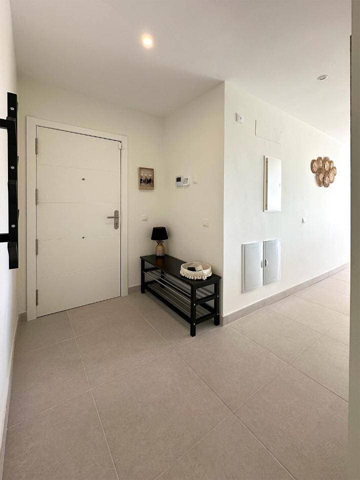 Foto 13 von 20: Two-Bedroom Apartment