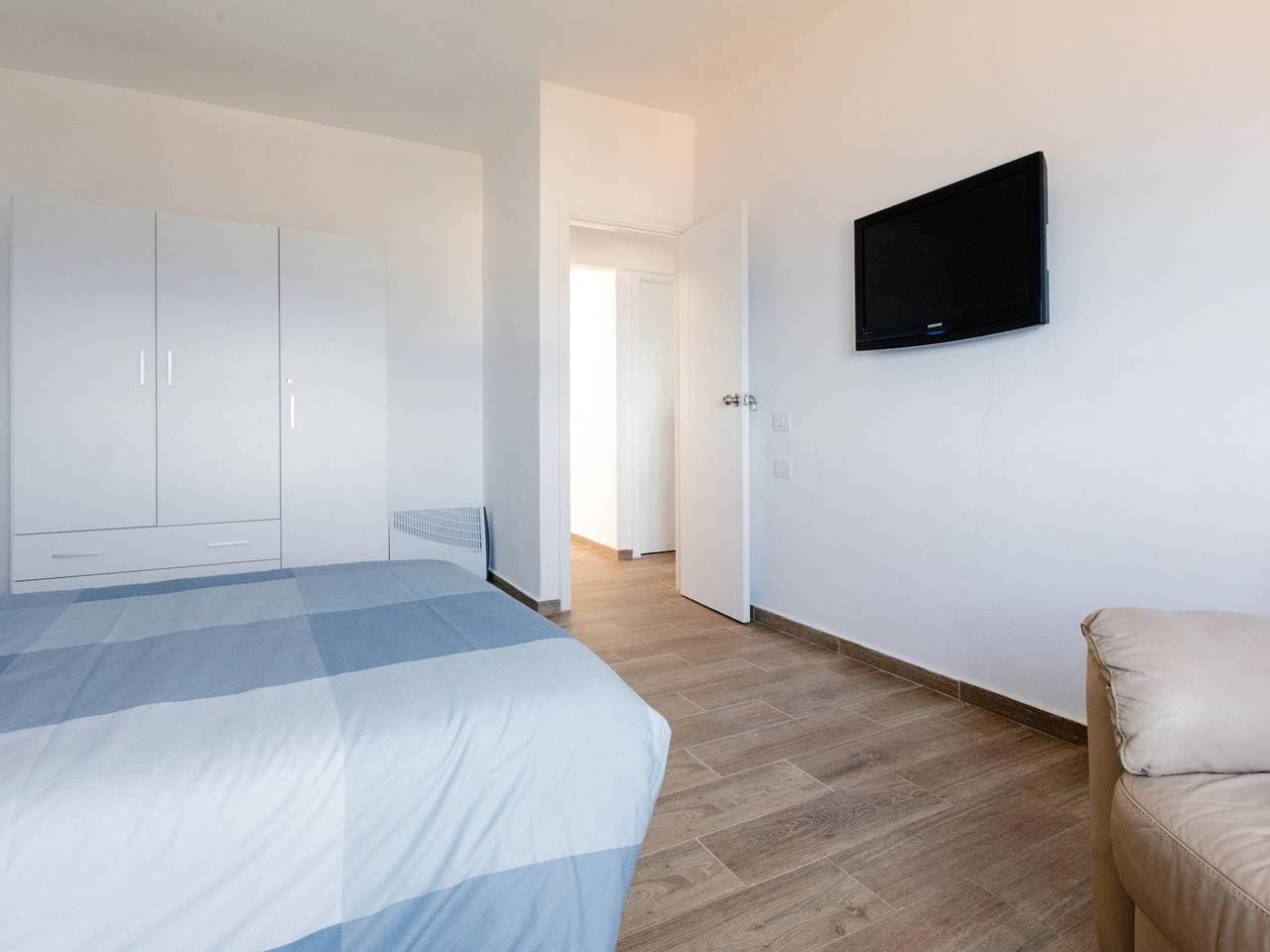 Foto 12 von 32: Ferienwohnung für 4 Personen mit Meerblick