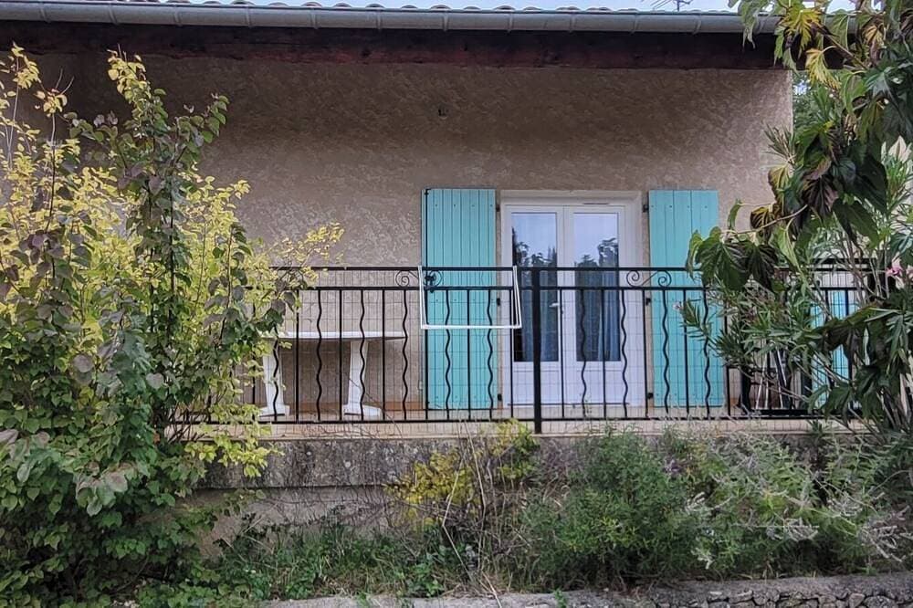 Foto 7 von 8: Quiet, detached house close to shops and hiking trails.