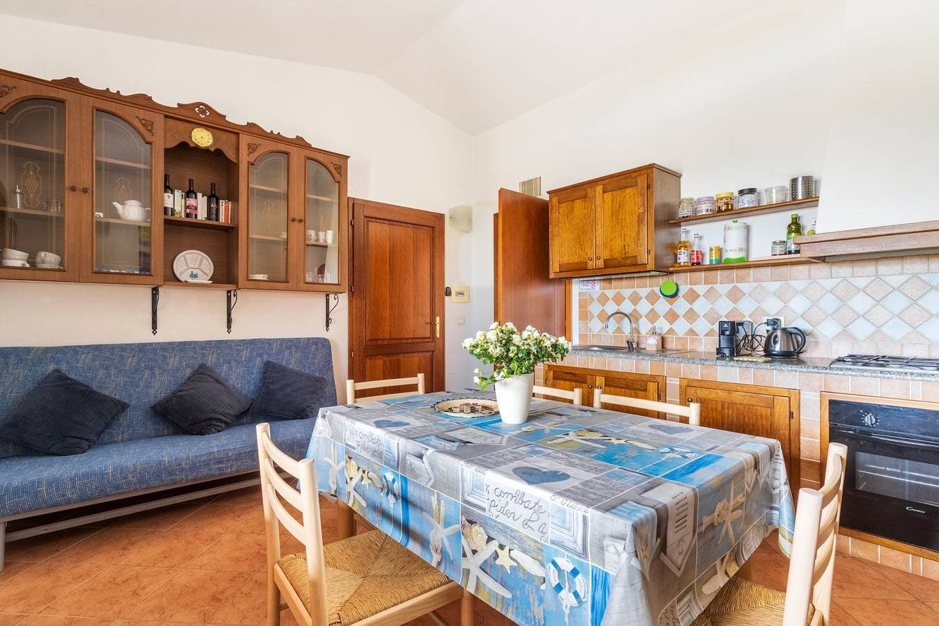 Foto 9 von 25: Ferienhaus 'Villetta Macondo' mit Meerblick, WLAN und Klimaanlage