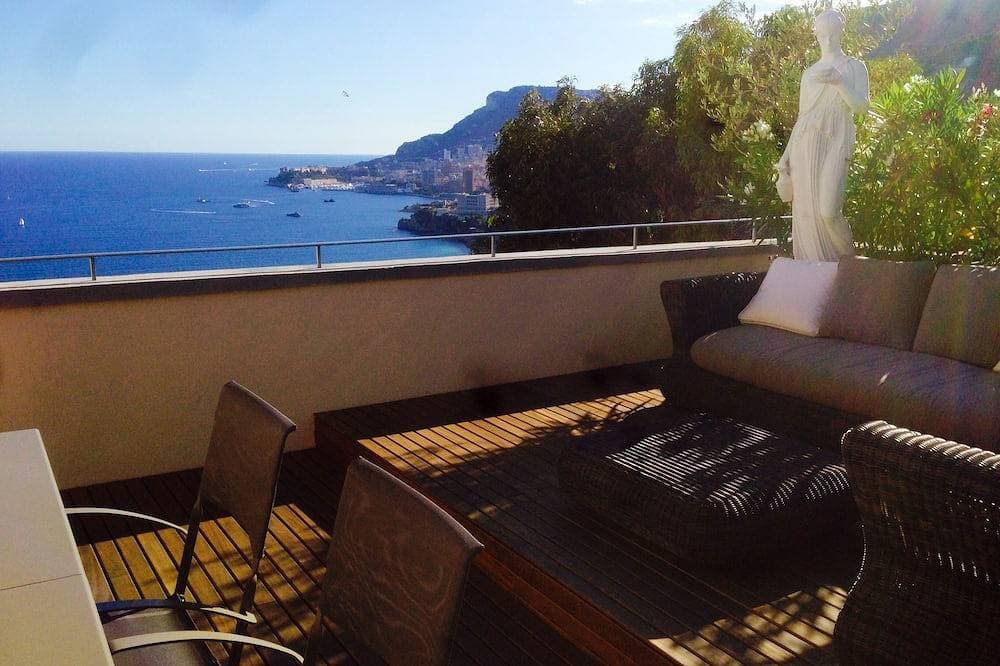 Luxury apartment with swimming pool and breathtaking view of Monaco 1