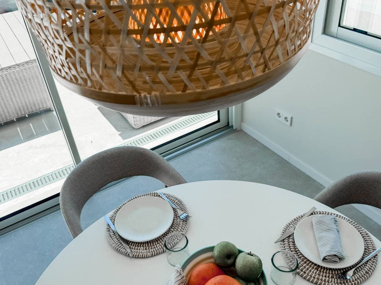 Foto 8 von 27: Beachfront Penthouse – Panoramaterrasse, mediterraner Stil, Privatsphäre