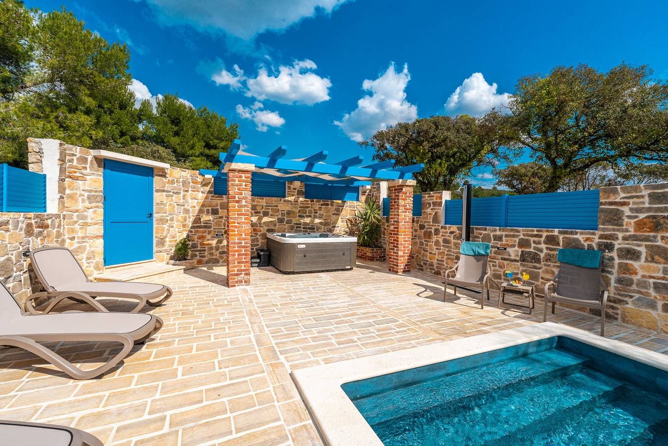 Stone Holiday house Zara with jacuzzi 1