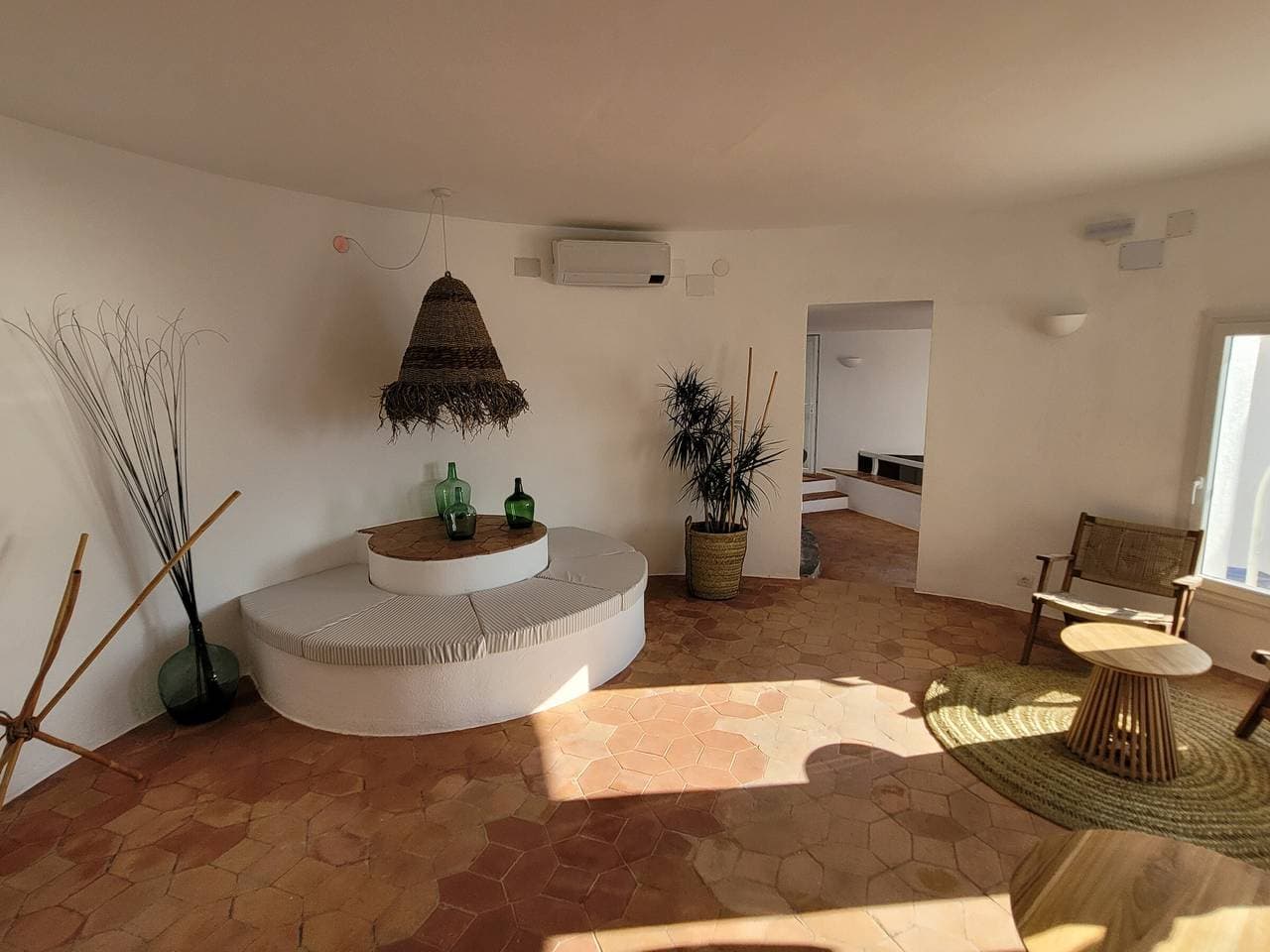Foto 12 von 20: Modernes Studio für 2 in Roses mit Pool