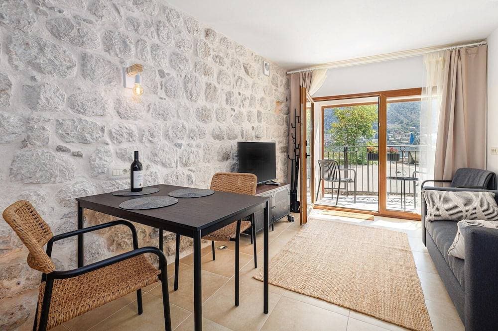 Foto 9 von 30: Historic Waterfront Apartment