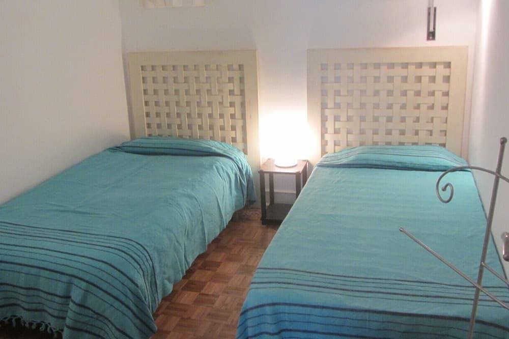 Foto 3 von 23: Giraffe - 50 m vom Strand. 2 Schlafzimmer, 2 Wc, Klimaanlage, WLAN, Meerblick, Park