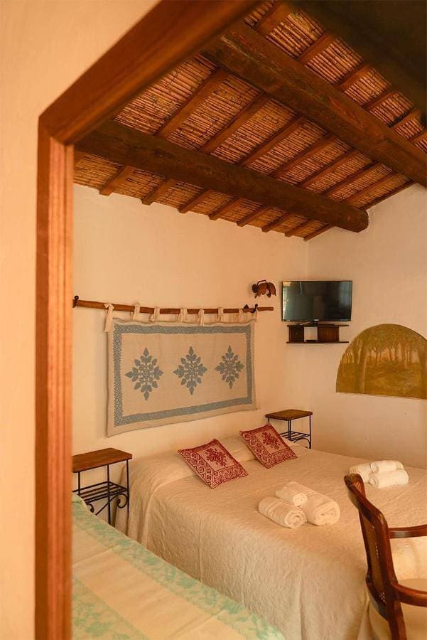Foto 3 von 12: Double Room - Annex