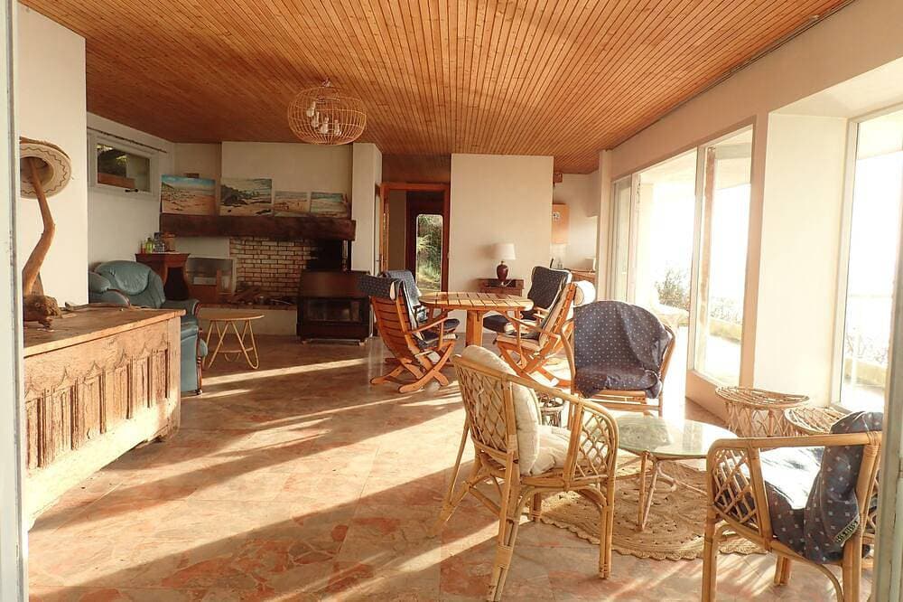 Foto 10 von 30: Charming 2-bedroom house  face the sea,  magical stay in calm nature